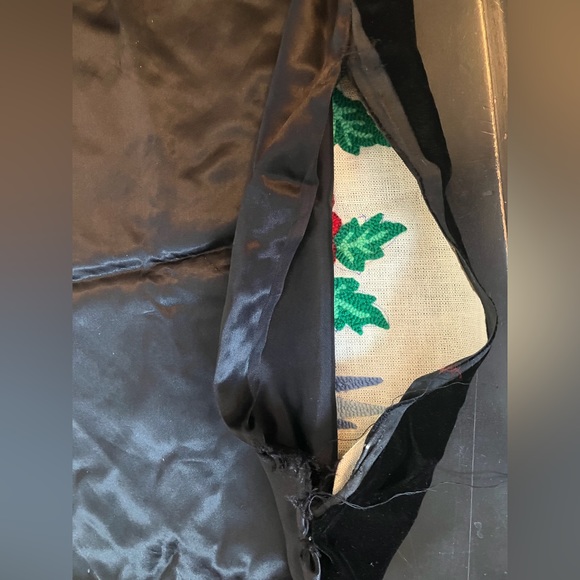 Handmade Needlepoint Tropical Pillowcase - Picture 6 of 6